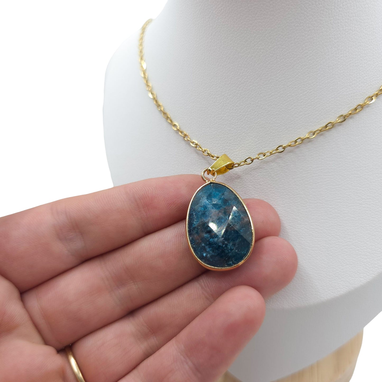 Collier Facetté APATITE BLEUE A